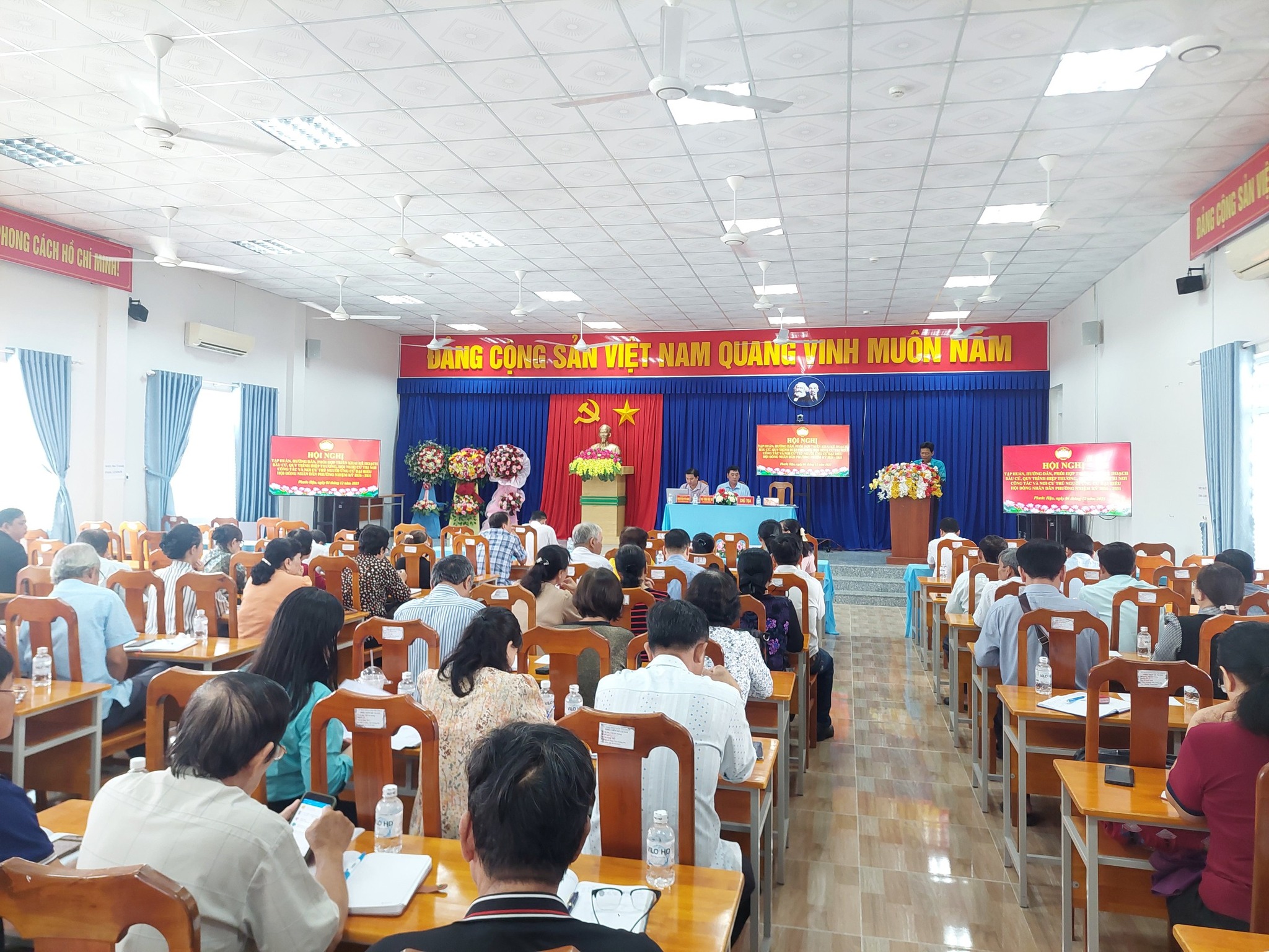 HỘI NGHỊ TẬP HUẤN HƯỚNG DẪN, PHỐI HỢP TRIỂN KHAI KẾ HOẠCH BẦU CỬ, QUY TRÌNH HIỆP THƯƠNG, HỘI NGHỊ CỬ TRI NƠI CÔNG TÁC VÀ NƠI CƯ TRÚ NGƯỜI ỨNG CỬ ĐẠI BIỂU HĐND PHƯỜNG NHIỆM KỲ 2026 - 203