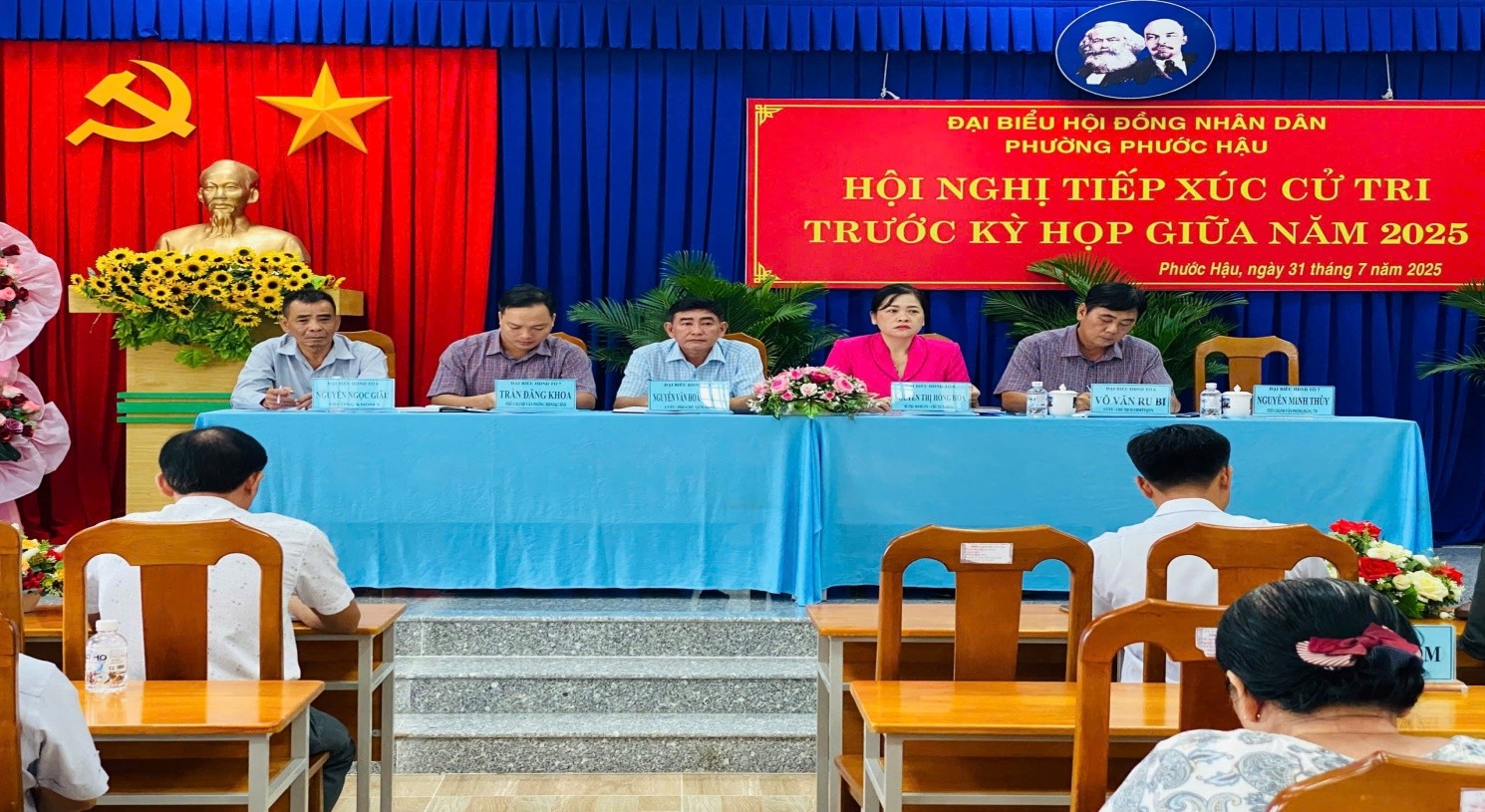 HỘI ĐỒNG NHÂN DÂN PHƯỜNG PHƯỚC HẬU TỔ CHỨC TIẾP XÚC CỬ TRI TRƯỚC KỲ HỌP GIỮA NĂM 2025