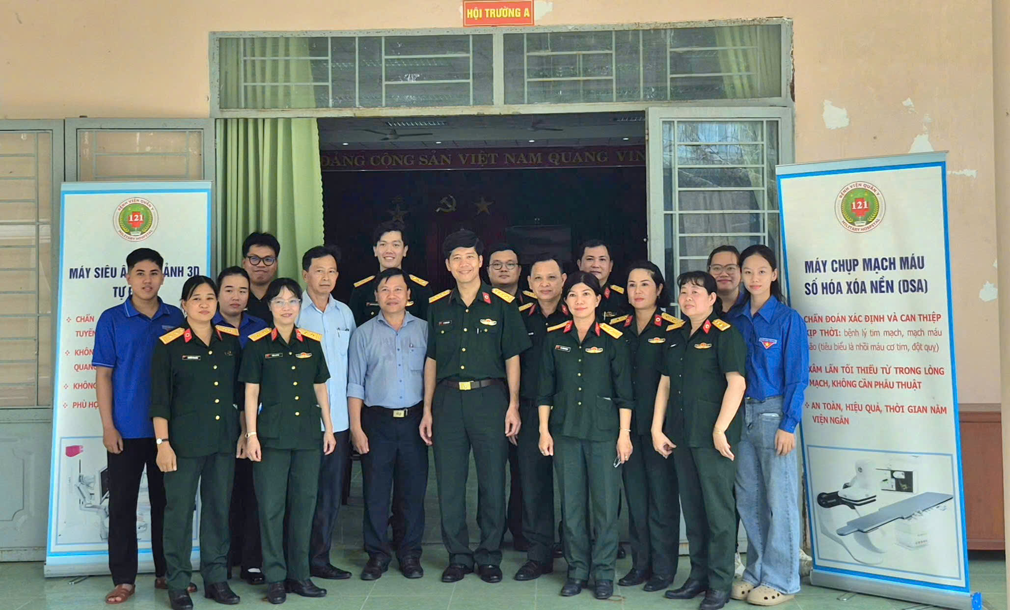 BỆNH VIỆN QUÂN Y 121 KHÁM BỆNH, CẤP THUỐC MIỄN PHÍ TẠI PHƯỜNG PHƯỚC HẬU, TỈNH VĨNH LONG