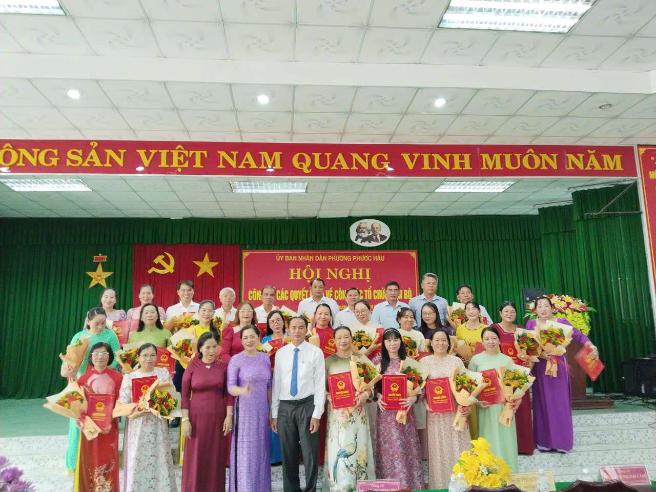 UBND PHƯỜNG PHƯỚC HẬU TỔ CHỨC HỘI NGHỊ CÔNG BỐ QUYẾT ĐỊNH VỀ CÔNG TÁC CÁN BỘ QUẢN LÝ ĐỐI VỚI VIÊN CHỨC GIÁO DỤC TRÊN ĐỊA BÀN PHƯỜNG